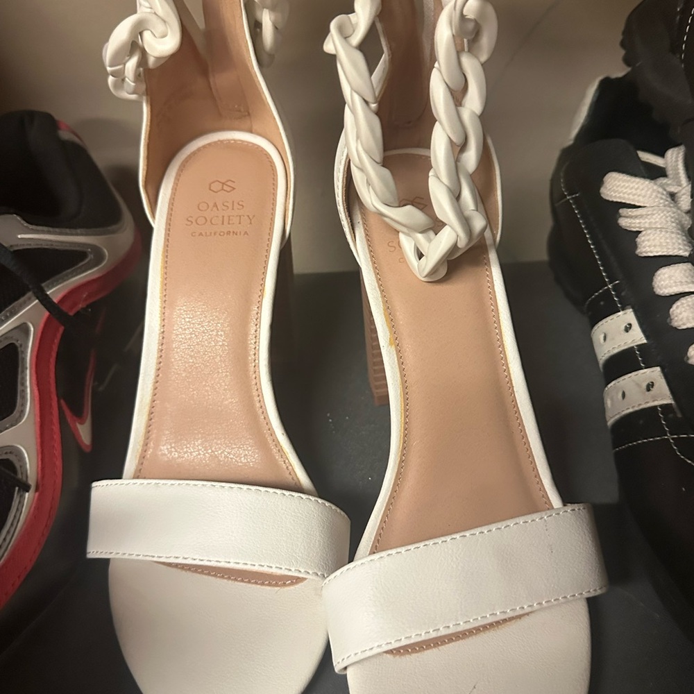 Oasis Society Women's White Braided Heels